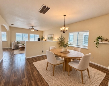 1625 Claremont Garden Circle - Photo Thumbnail 4