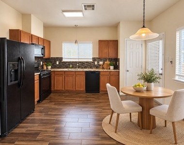 1625 Claremont Garden Circle - Photo Thumbnail 6