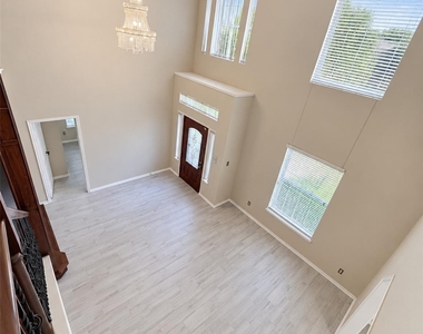 14715 Wynbourn Way - Photo Thumbnail 6
