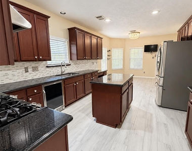 14715 Wynbourn Way - Photo Thumbnail 23