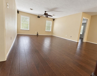 14715 Wynbourn Way - Photo Thumbnail 7
