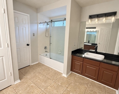 14715 Wynbourn Way - Photo Thumbnail 13