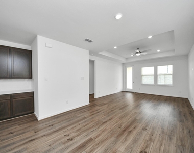 9231 Willowbank Gap Lane - Photo Thumbnail 34