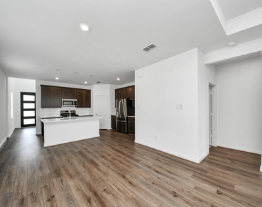 9231 Willowbank Gap Lane - Photo Thumbnail 36