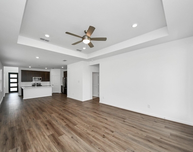 9231 Willowbank Gap Lane - Photo Thumbnail 38