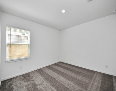 9231 Willowbank Gap Lane - Photo Thumbnail 25
