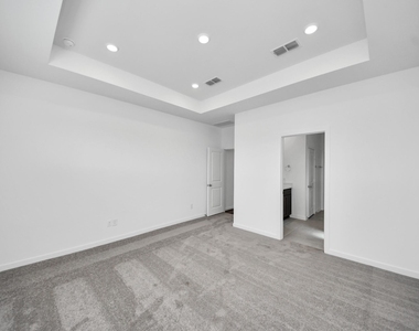9231 Willowbank Gap Lane - Photo Thumbnail 42