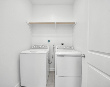 9231 Willowbank Gap Lane - Photo Thumbnail 40