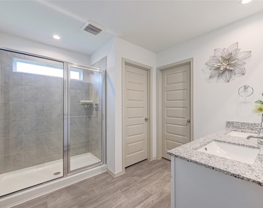 7315 Sunset Creek Drive - Photo Thumbnail 23
