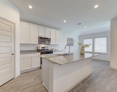 7315 Sunset Creek Drive - Photo Thumbnail 13