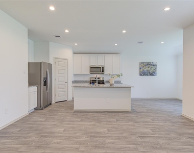 7315 Sunset Creek Drive - Photo Thumbnail 10