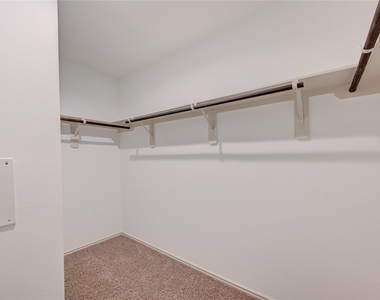 7315 Sunset Creek Drive - Photo Thumbnail 26