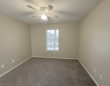16438 Redbud Berry Lane - Photo Thumbnail 23