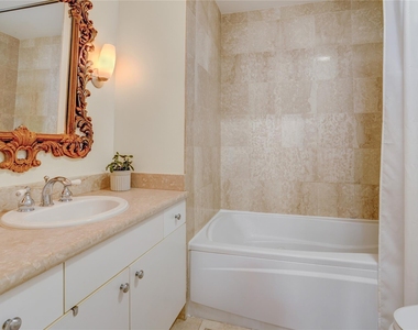 915 Franklin Street - Photo Thumbnail 9