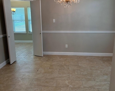 1402 Township Court - Photo Thumbnail 20