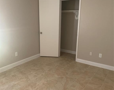 1402 Township Court - Photo Thumbnail 13