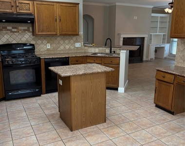 1402 Township Court - Photo Thumbnail 26
