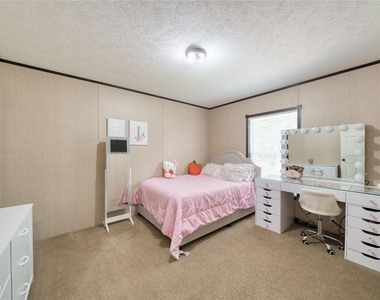 103 County Road 370 - Photo Thumbnail 14