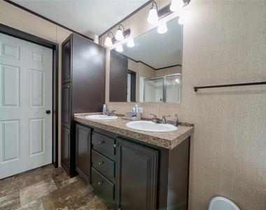 103 County Road 370 - Photo Thumbnail 21