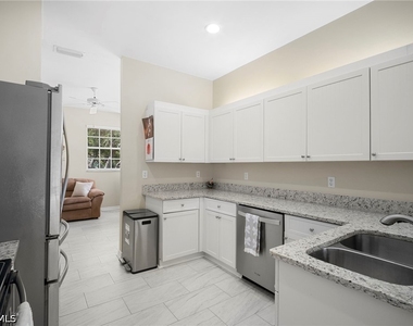 3420 Ballybridge Circle - Photo Thumbnail 10
