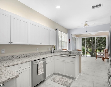 3420 Ballybridge Circle - Photo Thumbnail 9