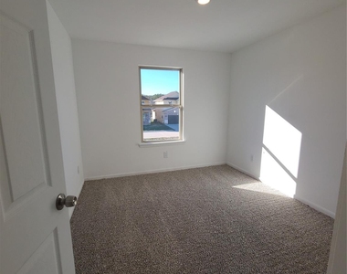 11135 Beverley Park Street - Photo Thumbnail 21