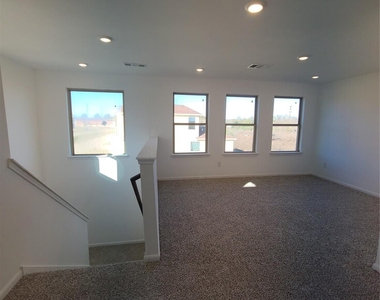 11135 Beverley Park Street - Photo Thumbnail 17