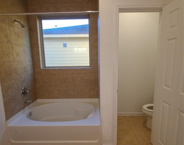 11135 Beverley Park Street - Photo Thumbnail 15