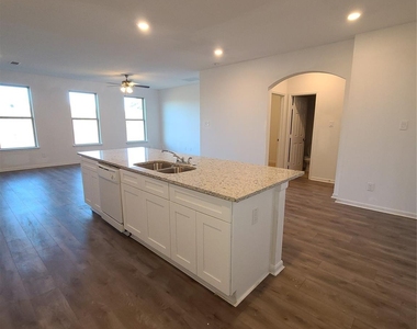 11135 Beverley Park Street - Photo Thumbnail 6
