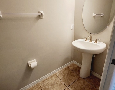 3882 Tilbor Circle - Photo Thumbnail 7