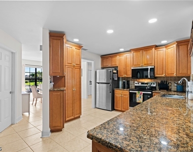 5328 Sw 11th Avenue - Photo Thumbnail 7