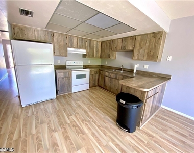 1309 Sw Santa Barbara Place - Photo Thumbnail 1
