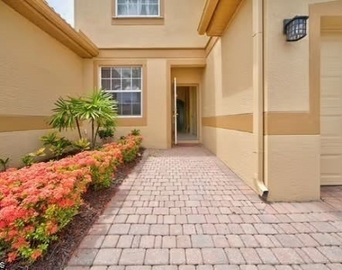 7880 Lake Sawgrass Loop - Photo Thumbnail 1