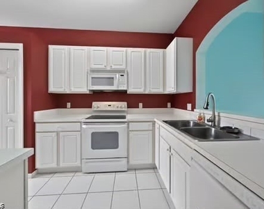 7880 Lake Sawgrass Loop - Photo Thumbnail 2