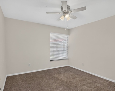 9648 Windsor Gardens Lane - Photo Thumbnail 16
