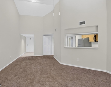 9648 Windsor Gardens Lane - Photo Thumbnail 5