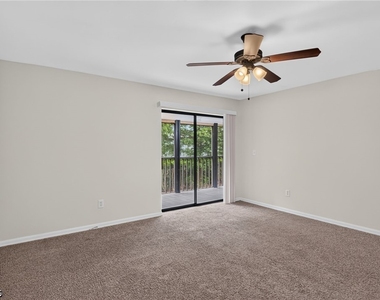 9648 Windsor Gardens Lane - Photo Thumbnail 10