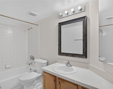 9648 Windsor Gardens Lane - Photo Thumbnail 19