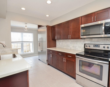 1549 W Sam Houston Parkway S - Photo Thumbnail 13