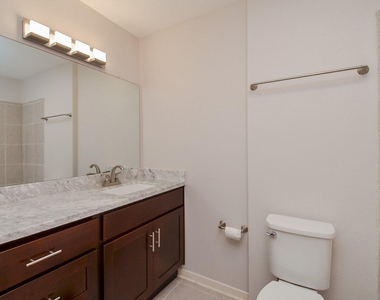 1549 W Sam Houston Parkway S - Photo Thumbnail 17