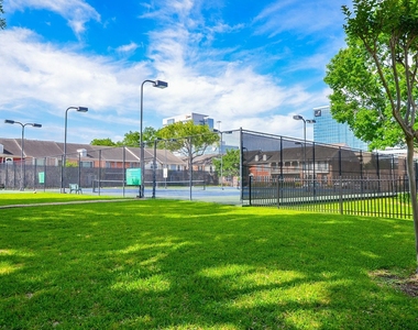 1549 W Sam Houston Parkway S - Photo Thumbnail 31