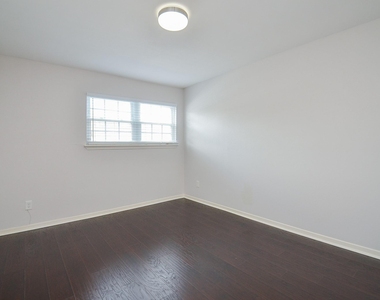 1549 W Sam Houston Parkway S - Photo Thumbnail 19