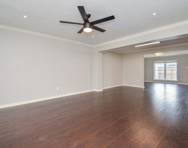 1549 W Sam Houston Parkway S - Photo Thumbnail 6