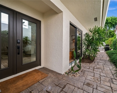 809 Sand Pointe Drive - Photo Thumbnail 31