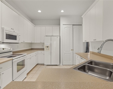 3030 Lake Butler Court - Photo Thumbnail 12