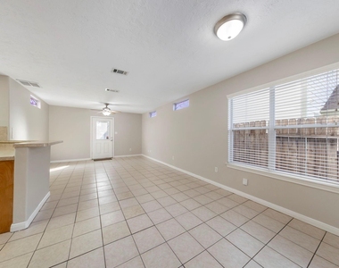 614 Foster Street - Photo Thumbnail 1