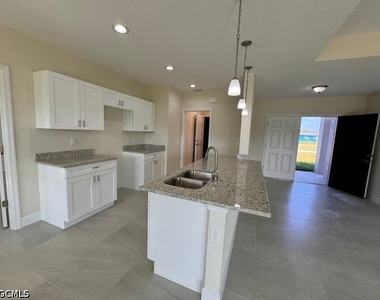 2019 Nw 17th Street - Photo Thumbnail 11