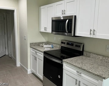2019 Nw 17th Street - Photo Thumbnail 3