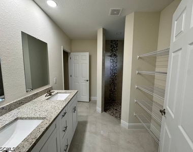 2019 Nw 17th Street - Photo Thumbnail 9
