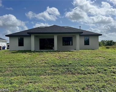 2019 Nw 17th Street - Photo Thumbnail 2